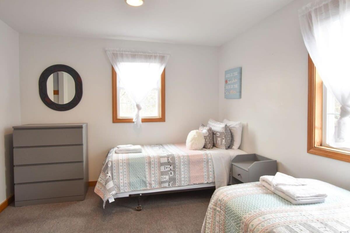 12216 - Beautiful Views Of Cape Cod Bay Access To Private Beach Easy Access To P-Town Truro Exterior foto