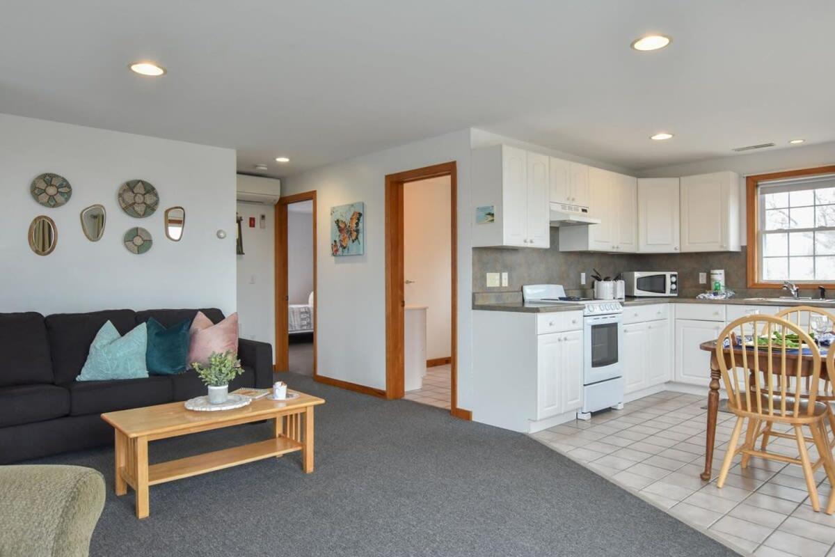 12216 - Beautiful Views Of Cape Cod Bay Access To Private Beach Easy Access To P-Town Truro Exterior foto